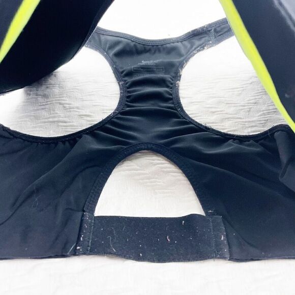 BUY 1 GET 1 FREE Nike Dri fit 34d black white wire free - Picture 9 of 12